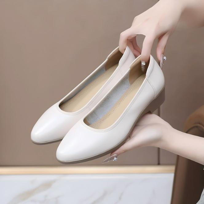 Petite Low Wedge Heel Leather Work Shoes TS190 US4.5(eu35)=UK2.5(225mm) / beige