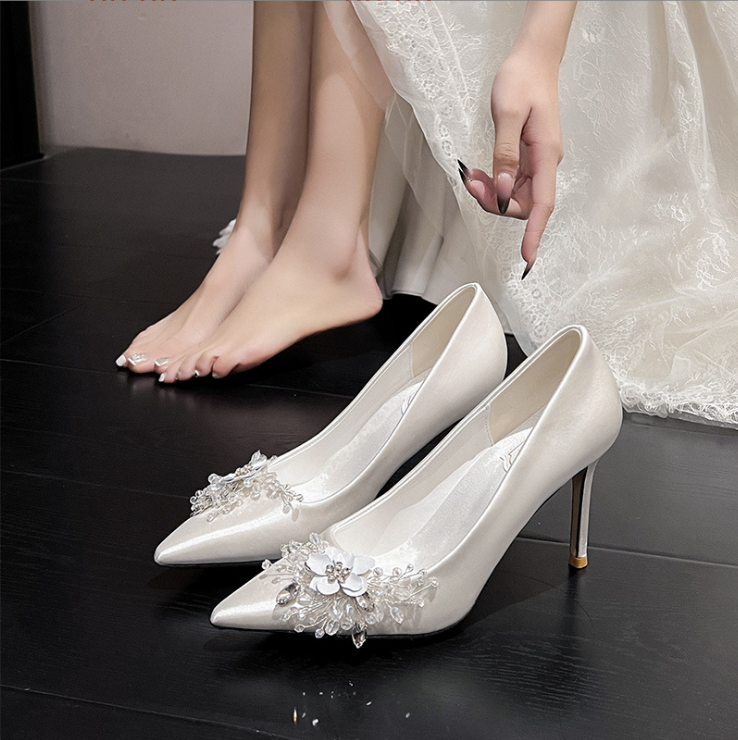 Women's Petite Silk Satin White Dress Shoes MS119 - AstarShoes Women's Petite Silk Satin White Dress Shoes MS119 - AstarShoes