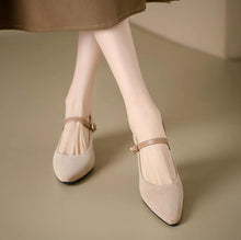 Petite Chunky Pointed Mary Jane Heels MS263