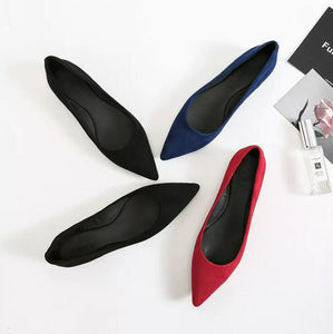 Petite Feet Women's Pointed Suede Flat Heels MS331