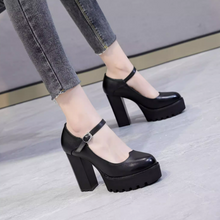 Petite Size 3 Chunky High Heel Leather Shoes FS14