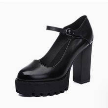 Petite Size 3 Chunky High Heel Leather Shoes FS14