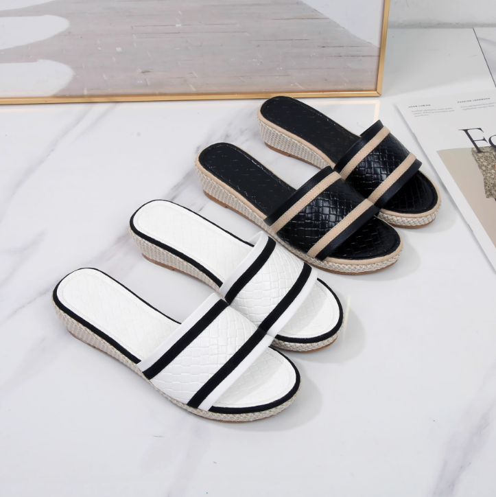 Petite Slip On  Low Heel Sandal Shoes FS87