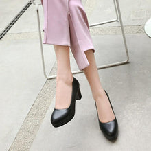 Small Feet Block Chunky Round Toe Heels FS353