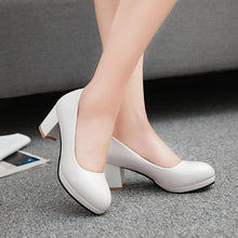 Small Feet Block Chunky Round Toe Heels FS353