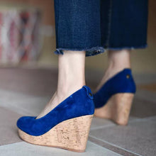 Small Feet Closed Suede Wedge Heel Shoes MS397