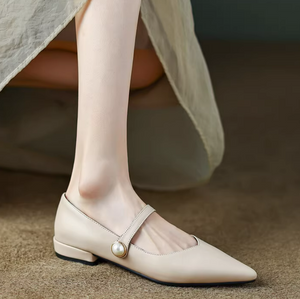 Small Feet Pointy Flat Heel Shoes FS97