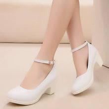Small Feet Round Toe Ankle Strap Mid Heel Shoes FS328