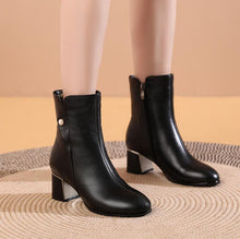 Small Feet Side Zipper Ankle Boots DS108