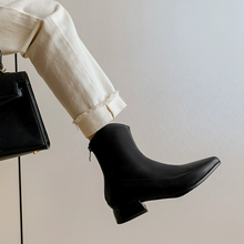 Small Feet Size 3 Block Heel Pointed Boots MS586