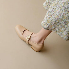 Small Feet Women's Size 2 Block Shoes FS282