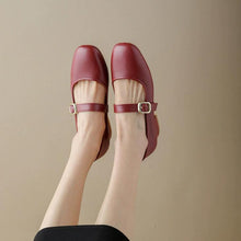 Small Feet Women's Size 2 Block Shoes FS282