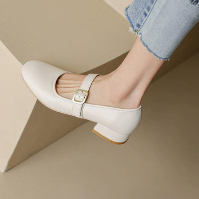 Small Feet Women's Size 2 Block Shoes FS282