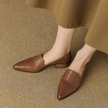 Small Feet Women's Size 3-5 Block Leather Shoes FS356