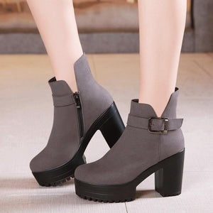 Small Size 2 Chunky High Heel Platform Boots DS93