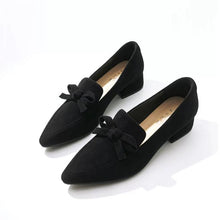 Small Size Pointed Suede Loafers With Bow Tie AW2692
