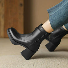 Women's Petite Feet Block Chunky Ankle Boots FS307
