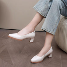 Women's Petite Feet Chunky Leather Work Shoes TS330