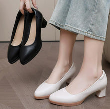 Women's Petite Feet Chunky Leather Work Shoes TS330