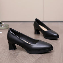 Women's Petite Feet Chunky Leather Work Shoes TS330