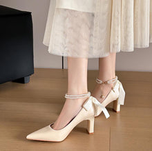 Women's Petite Feet Chunky Satin Heels AW2644