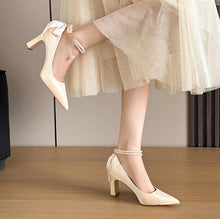 Women's Petite Feet Chunky Satin Heels AW2644