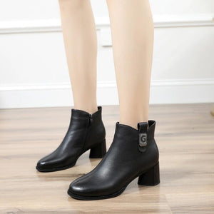 Women's Petite Feet Leather Short Boots DS50
