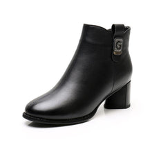 Women's Petite Feet Leather Short Boots DS50
