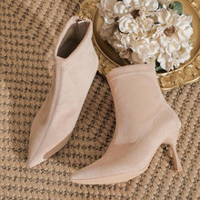 Women's Petite Feet Pointed Back Zipper Short Boots FS373