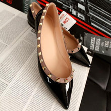 Women's Petite Feet Stud Patent Flat Shoes FS292