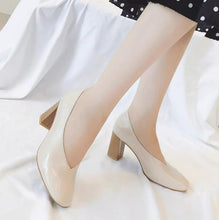 Women's Petite Feet Wooden Heel Pump Shoes FS358