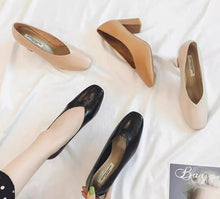 Women's Petite Feet Wooden Heel Pump Shoes FS358