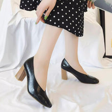 Women's Petite Feet Wooden Heel Pump Shoes FS358