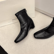 Women's Petite Inner Wedge Heel Ankle Boots AW2680