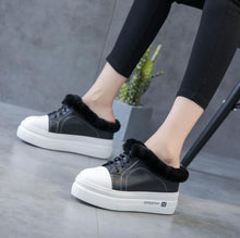 Women's Petite Leather Sneakers With Top Cap MS364