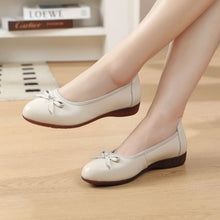 Women's Petite Leather Work Shoes With Bow Tie FS327