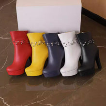 Women's Petite Size 3 Platform Chunky High Heel Boots TS70