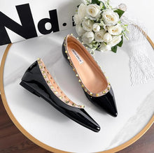 Women's Petite Size Patent Shoes With Stud FS150