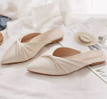 Women's Petite Size Pointed Flat Sandals TS427