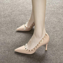 Women's Petite Stud Patent Heel Pumps FS226