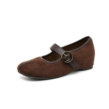 Women's Petite Vintage Inspired Inner Heel Casual Shoes AW2667