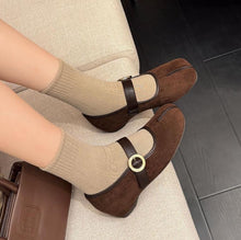 Women's Petite Vintage Inspired Inner Heel Casual Shoes AW2667