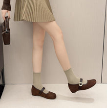 Women's Petite Vintage Inspired Inner Heel Casual Shoes AW2667