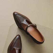 Women's Size 3 Closed T Strap Leather Shoes MS117