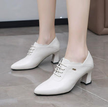 Women's Small Feet Chunky Heel Leather Booties FS185
