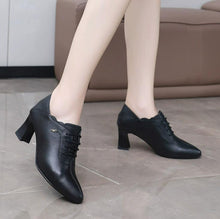 Women's Small Feet Chunky Heel Leather Booties FS185