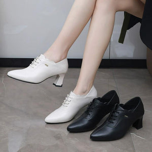 Women's Small Feet Chunky Heel Leather Booties FS185