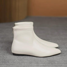 Women's Small Feet Pointed Flat Booties AW2651