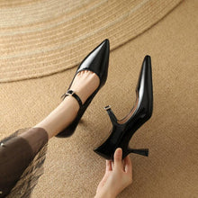 Women's Small Feet Pointy Patent Heel Shoes BS287