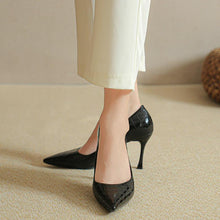 Women's Small Feet Pointy Toe Metal Heels FS346